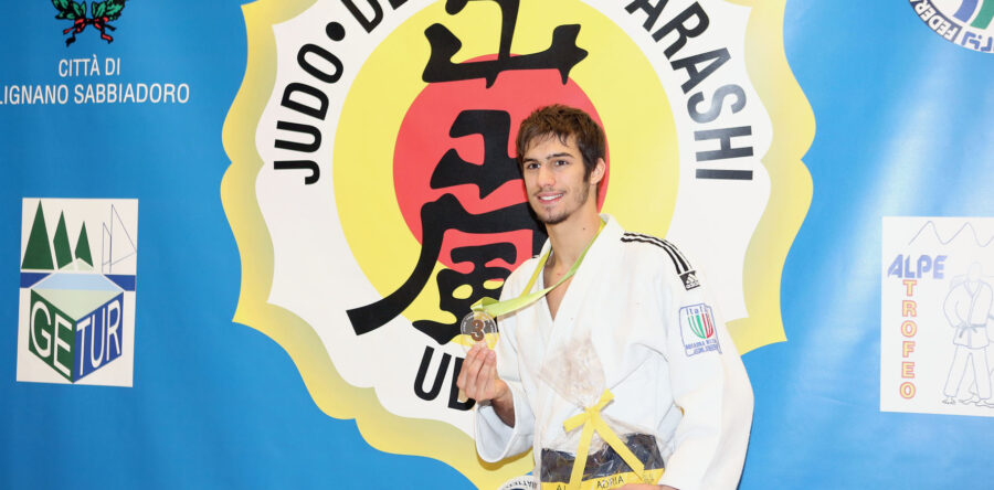 Uno schiocco al ginocchio e Matteo Medves deve rivedere i progetti della stagione