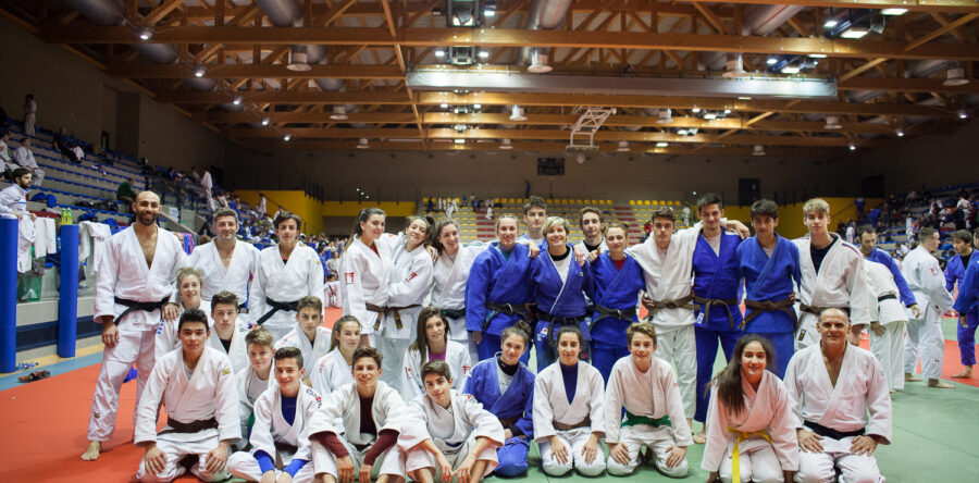 Dlf Yama Arashi con otto cadetti e sei juniores a Genova per il Grand Prix