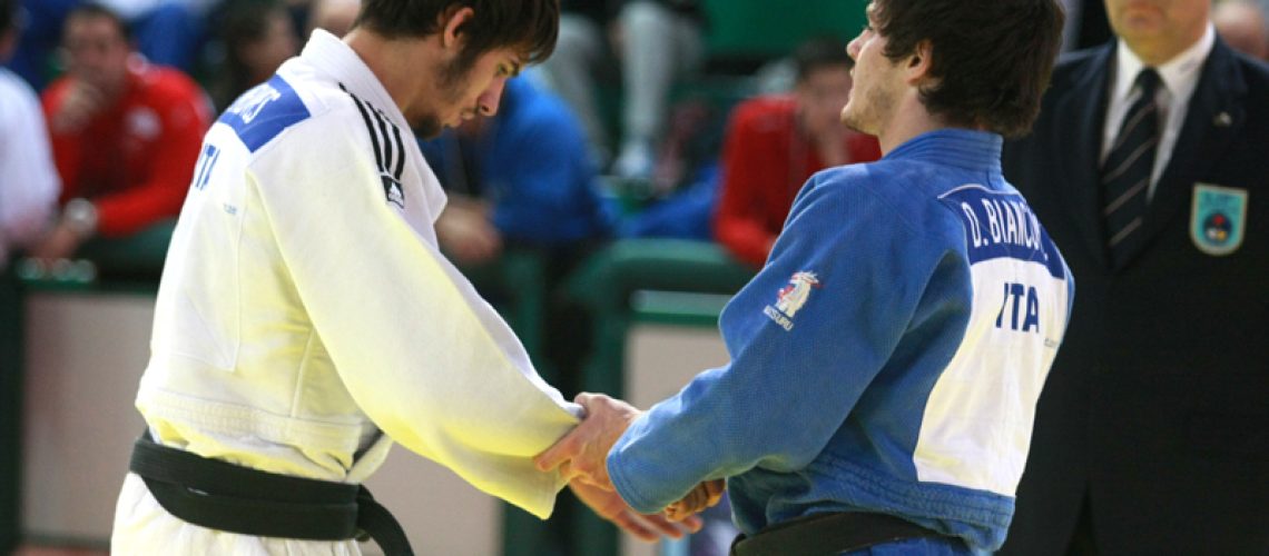 Fin3-5Kg66Medves-Bianco14